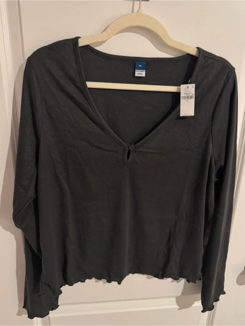 NWT Old Navy Cozy Lettuce-Edge Pajama Top Black / Panther Grey XL
